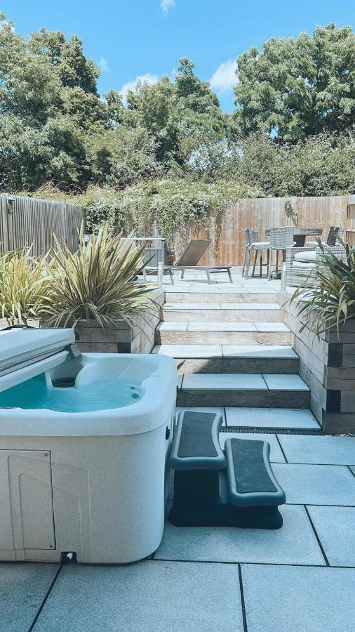 Villa Solent Heights•Sea View•Hot Tub à Portsmouth Extérieur photo